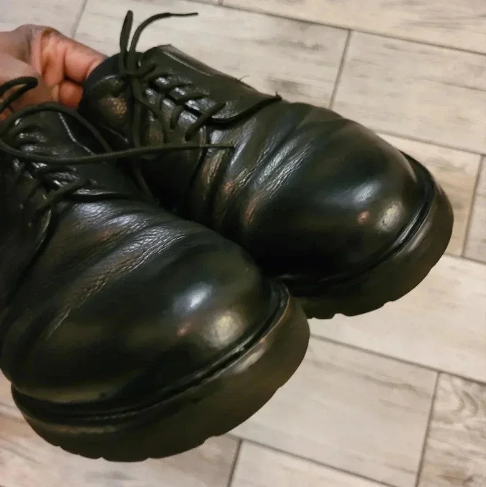 Theory black polished